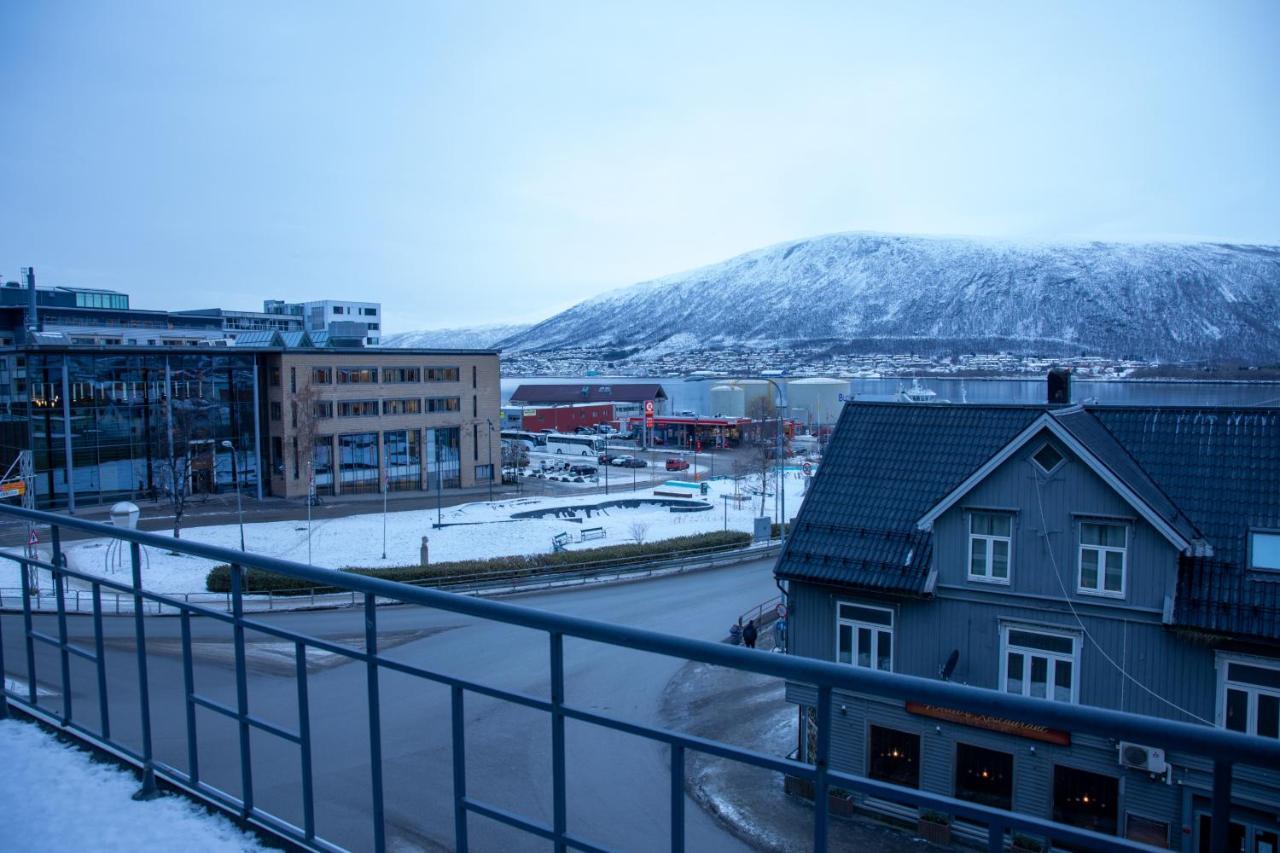 Toppleilighet Med Utsikt I Sentrum Nord Tromso Luaran gambar